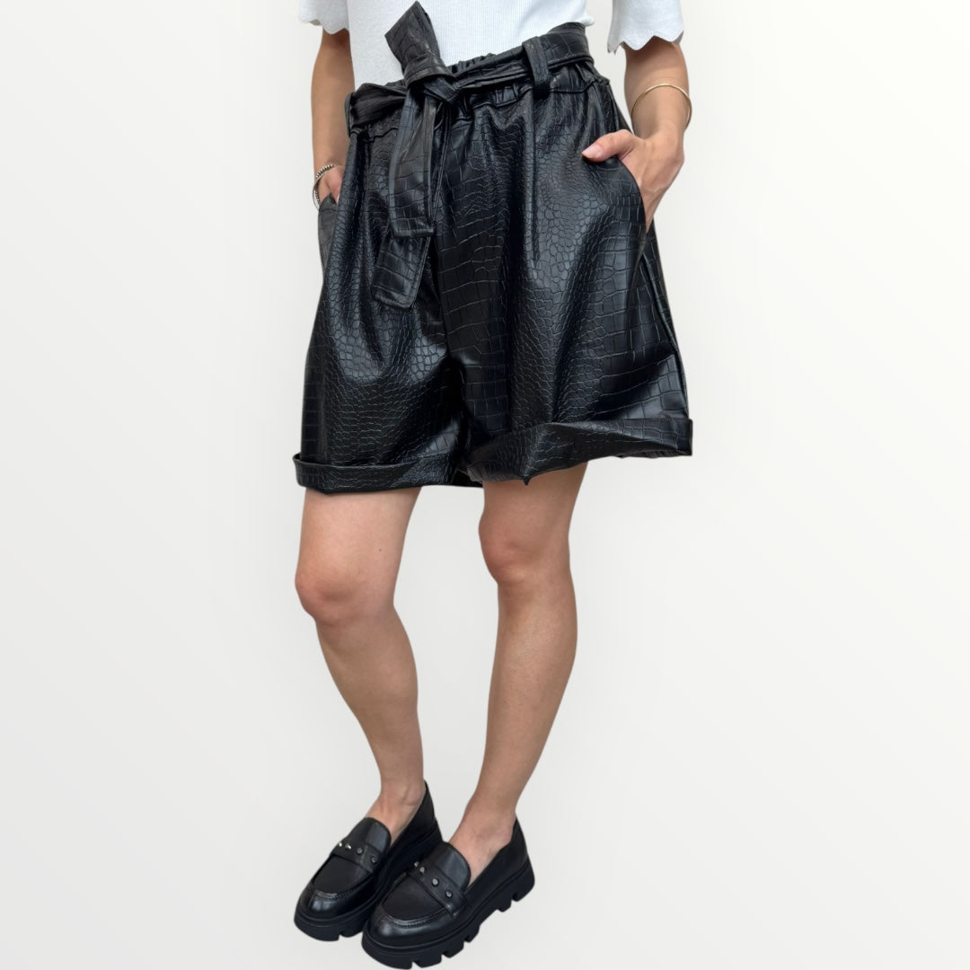 LOFT.73 - SHORT COLOMBIA