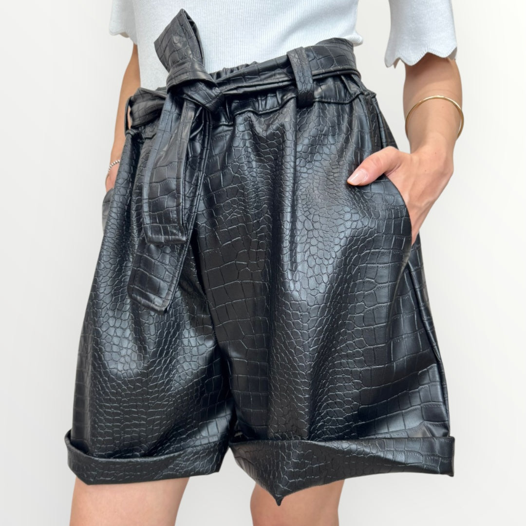 LOFT.73 - SHORT COLOMBIA