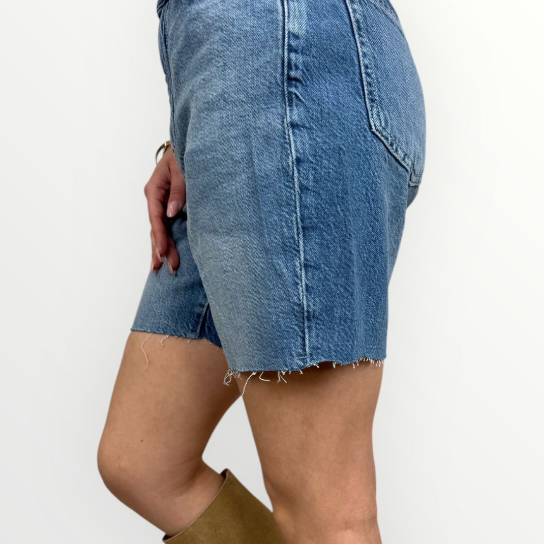 GUESS - BERMUDA TAGLIO VIVO