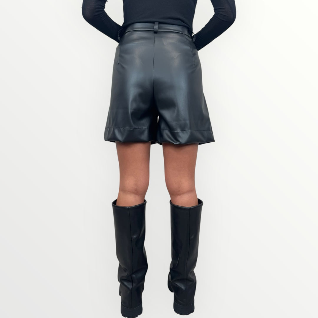 LOFT.73 - SHORT BENEDETTA