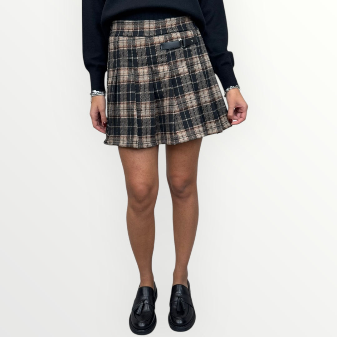 LOFT.73 - SHORT ELISA