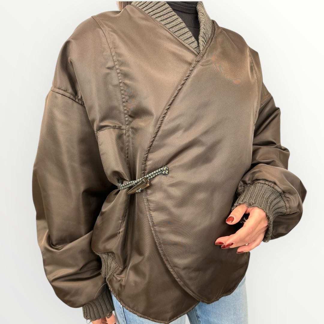 MOTEL - BOMBER CON ALAMARI